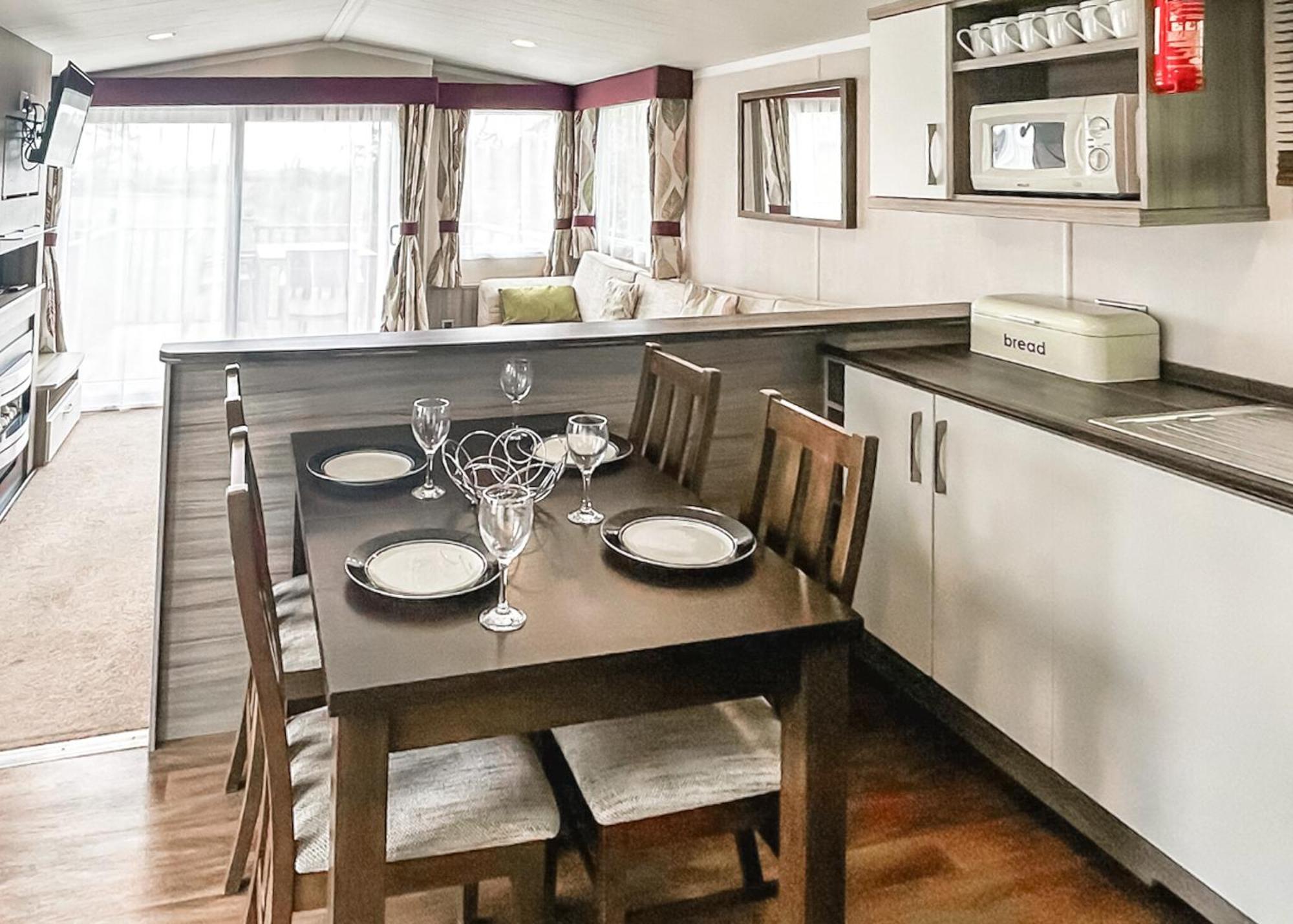 Orchards Holiday Park Newbridge  Værelse billede