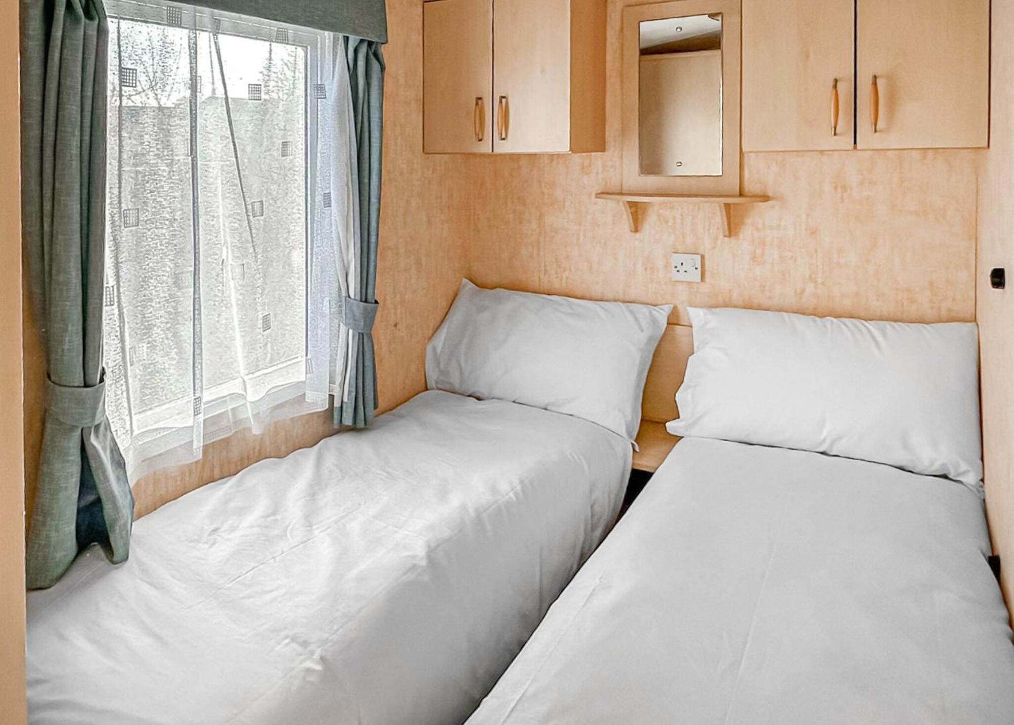 Orchards Holiday Park Newbridge  Værelse billede