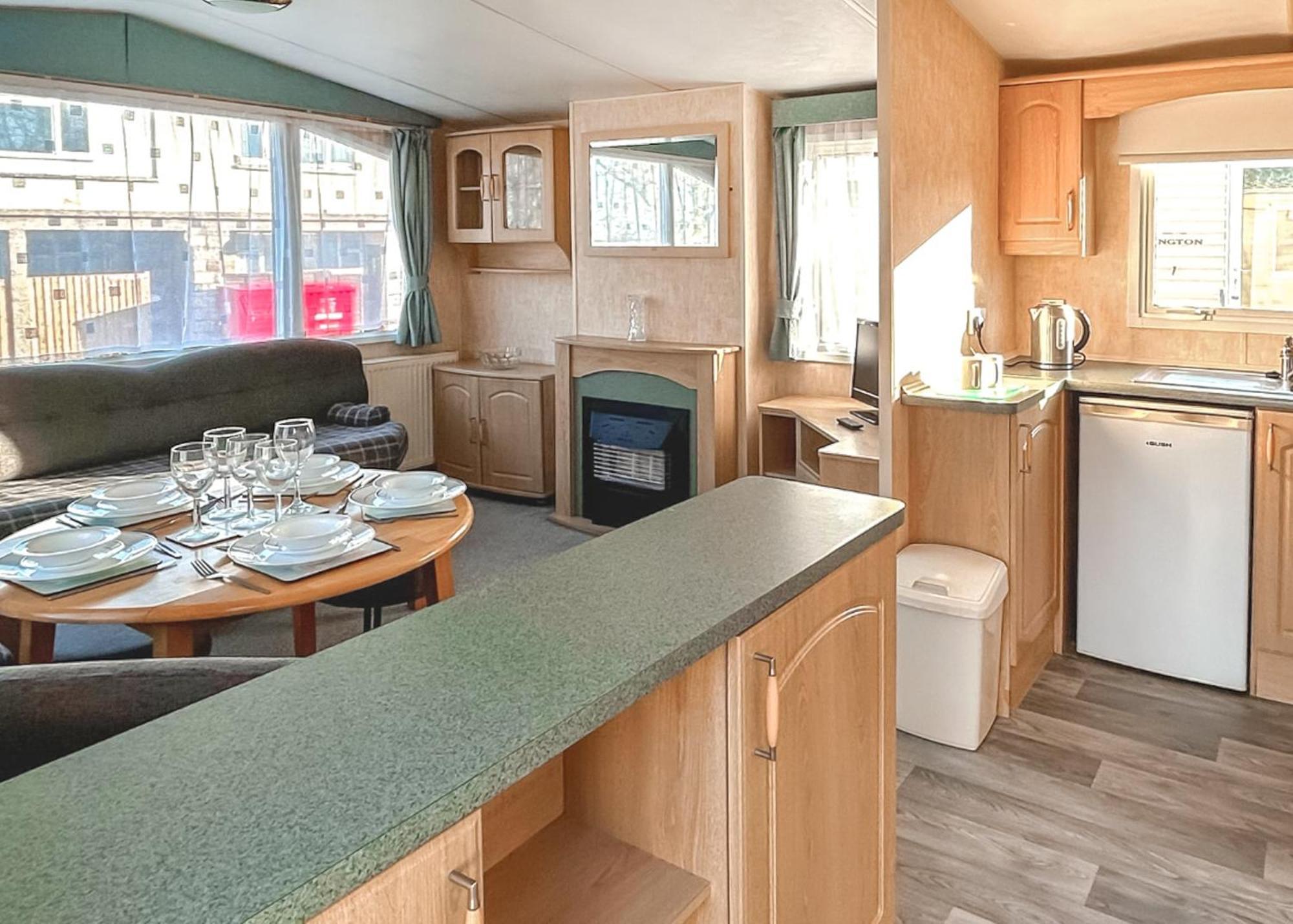 Orchards Holiday Park Newbridge  Eksteriør billede