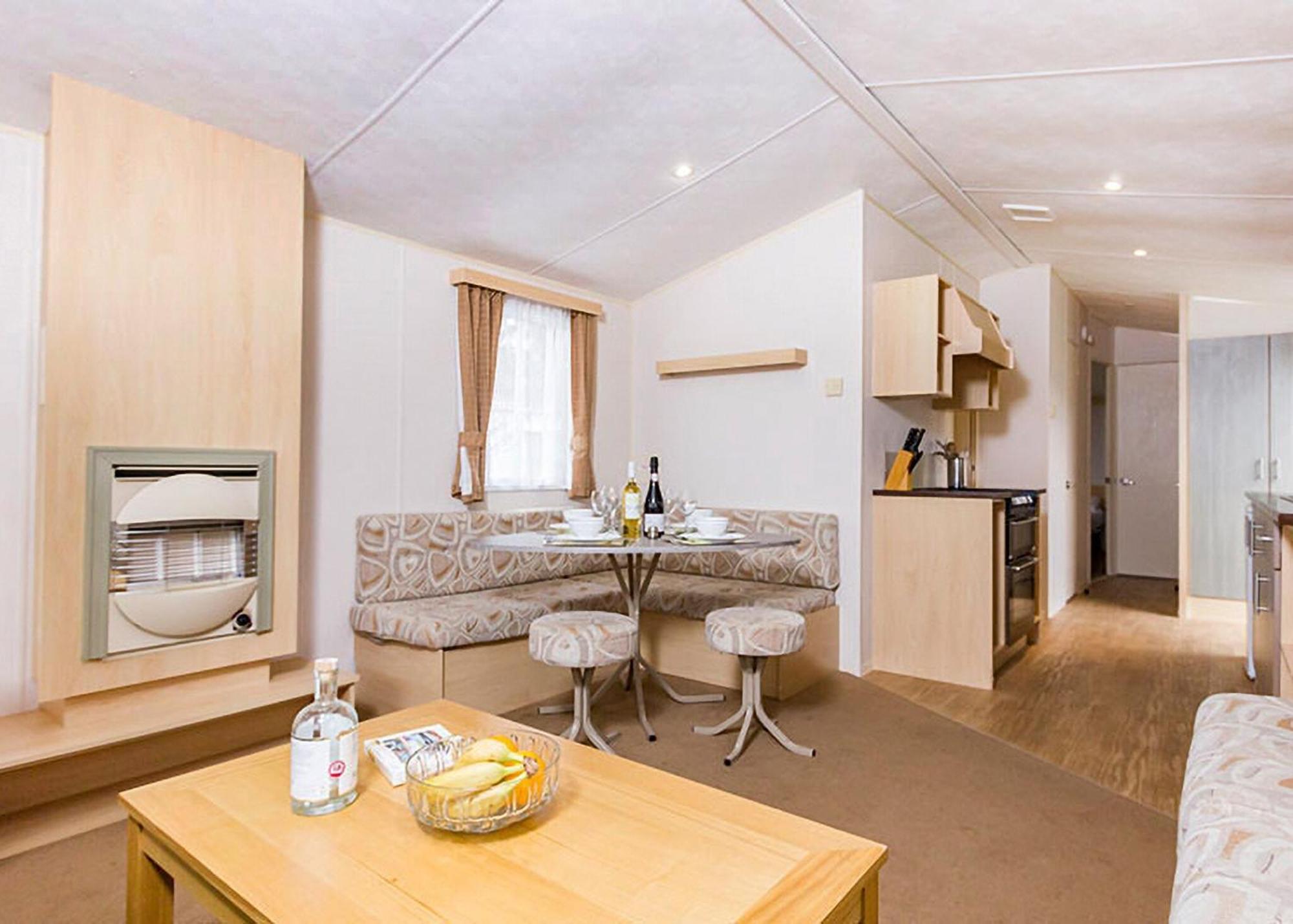 Orchards Holiday Park Newbridge  Eksteriør billede