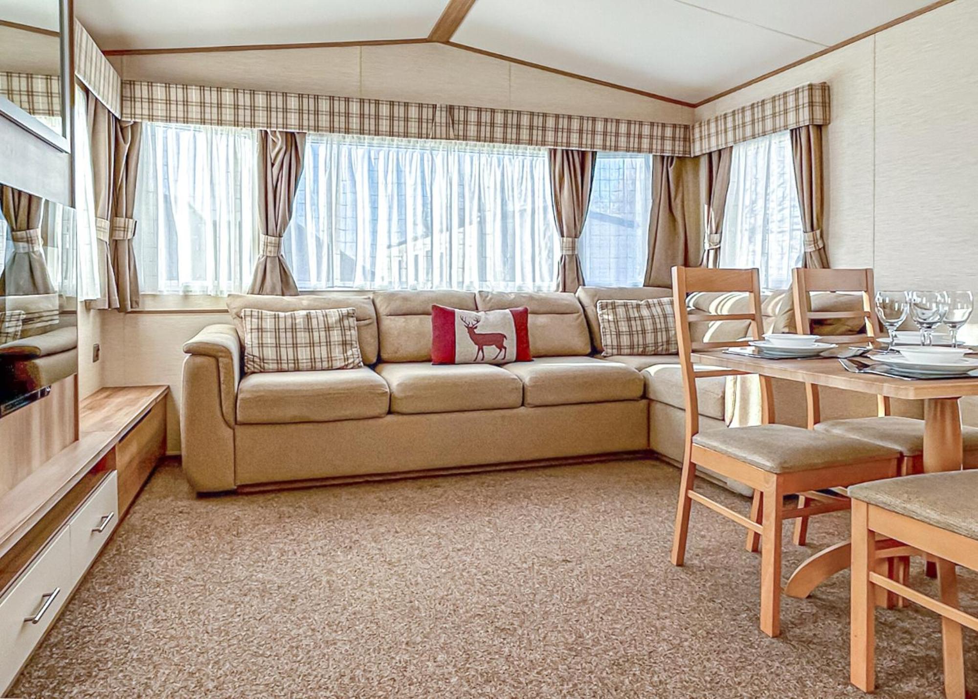 Orchards Holiday Park Newbridge  Eksteriør billede
